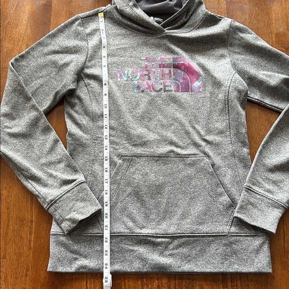 The north face sporty, casual, minimalist women’s hoodie size small petite - Picture 4 of 9